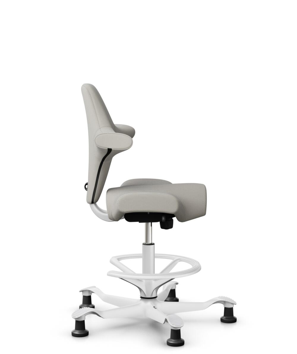 HÅG Capisco 8106 - Steelcut Trio 3 (Kvadrat) - Wol / Polyamide - STT213 - Light beige - Framekleur - Wit - Gasveer - 265 mm (Zithoogte 53-79cm) - Vloercontact - Glijdoppen - Voetenring - Ja, in framekleur - Voetster - Nee, voetster in framekleur - 2