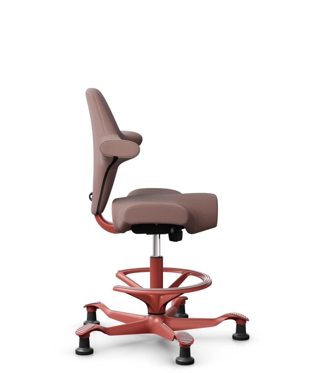 HÅG Capisco 8106 - Steelcut Trio 3 (Kvadrat) - Wol / Polyamide - STT645 - Dusty red - Framekleur - Blush Rose - Gasveer - 265 mm (Zithoogte 53-79cm) - Vloercontact - Glijdoppen - Voetenring - Ja, in framekleur - Voetster - Nee, voetster in framekleur - 2