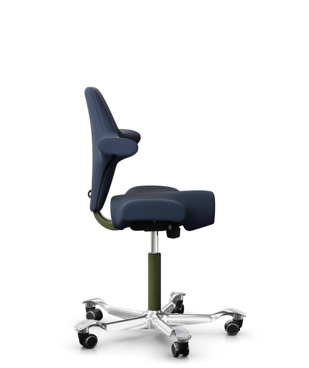 HÅG Capisco 8106 - Steelcut Trio 3 (Kvadrat) - Wol / Polyamide - STT796 - Blue - Framekleur - Moss Grey - Gasveer - 200 mm (Zithoogte 46-64cm) - Vloercontact - Zachte wielen t.b.v. harde vloeren - Voetenring - Nee, geen voetenring - Voetster - Ja, voet... - 2
