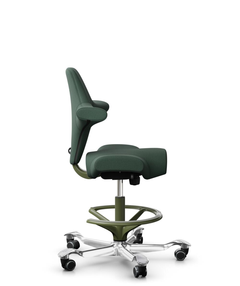 HÅG Capisco 8106 - Steelcut Trio 3 (Kvadrat) - Wol / Polyamide - STT966 - Brown grey - Framekleur - Moss Grey - Gasveer - 265 mm (Zithoogte 53-79cm) - Vloercontact - Harde wielen t.b.v. zachte vloeren - Voetenring - Ja, in framekleur - Voetster - Ja, v... - 2