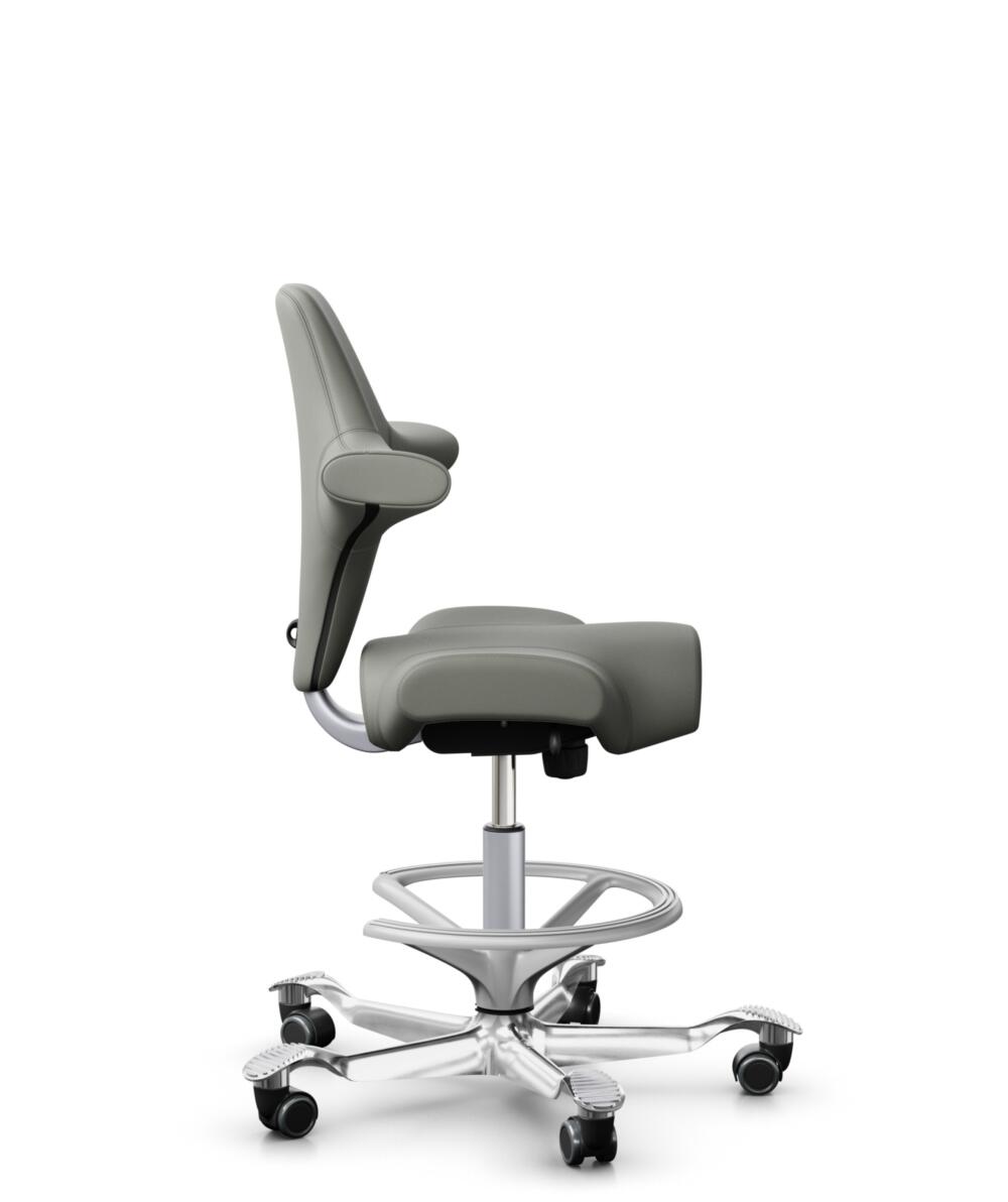 HÅG Capisco 8106 - Paloma Soft (Wollsdorf) - Semi-aniline Leder - PL55115 Warm grey - Framekleur - Zilver - Gasveer - 200 mm (Zithoogte 46-64cm) - Vloercontact - Zachte wielen t.b.v. harde vloeren - Voetenring - Ja, in framekleur - Voetster - Ja, voets... - 2