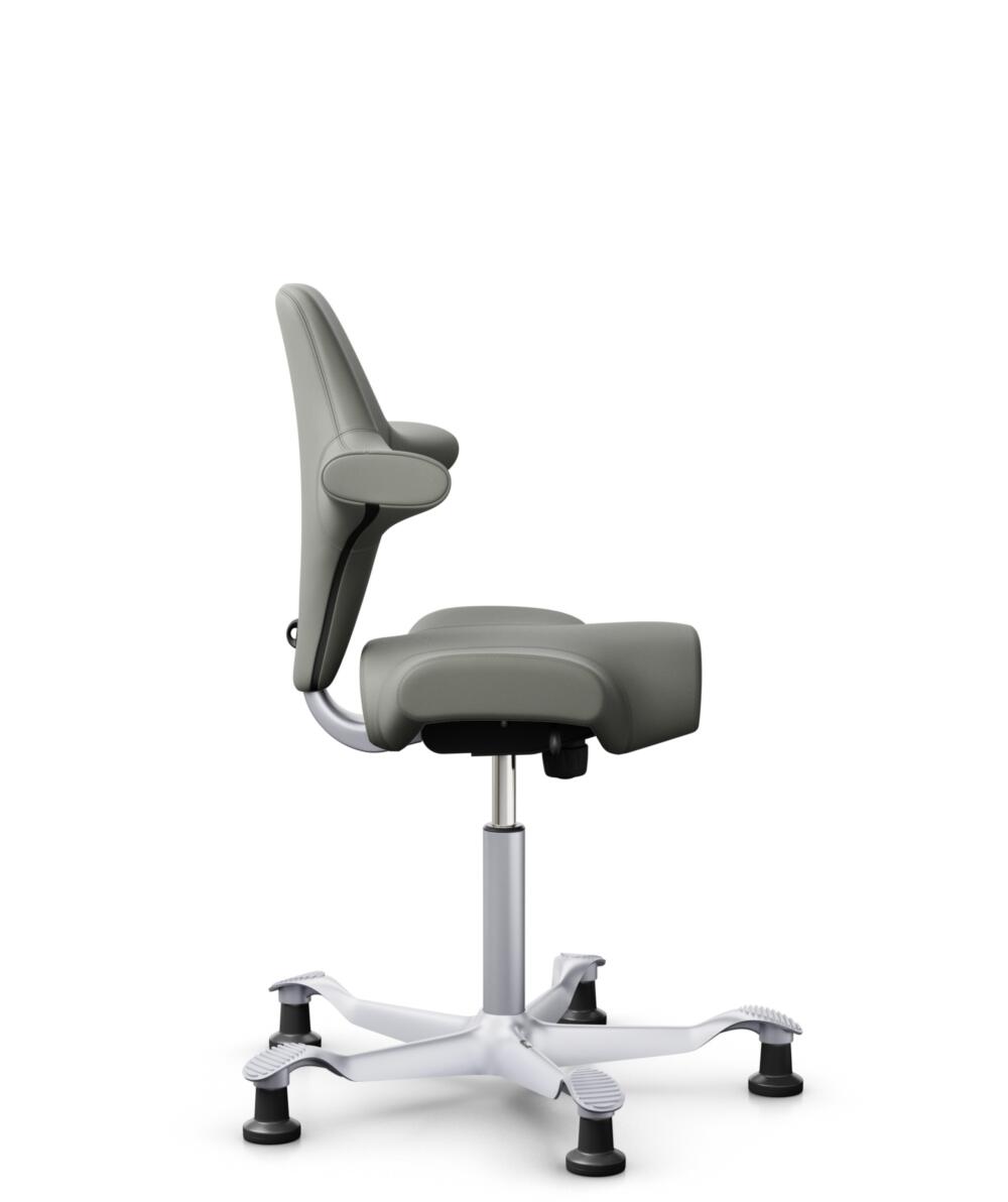 HÅG Capisco 8106 - Paloma Soft (Wollsdorf) - Semi-aniline Leder - PL55115 Warm grey - Framekleur - Zilver - Gasveer - 200 mm (Zithoogte 46-64cm) - Vloercontact - Glijdoppen - Voetenring - Nee, geen voetenring - Voetster - Nee, voetster in framekleur - 1