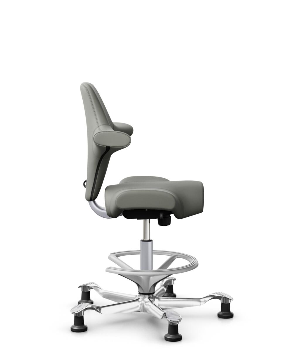 HÅG Capisco 8106 - Paloma Soft (Wollsdorf) - Semi-aniline Leder - PL55115 Warm grey - Framekleur - Zilver - Gasveer - 265 mm (Zithoogte 53-79cm) - Vloercontact - Glijdoppen - Voetenring - Ja, in framekleur - Voetster - Ja, voetster in gepolijst aluminium - 2