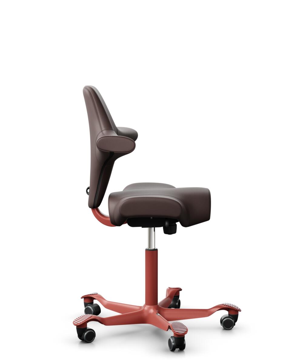 HÅG Capisco 8106 - Paloma Soft (Wollsdorf) - Semi-aniline Leder - PL55130 Dark brown - Framekleur - Blush Rose - Gasveer - 265 mm (Zithoogte 53-79cm) - Vloercontact - Zachte wielen t.b.v. harde vloeren - Voetenring - Nee, geen voetenring - Voetster - N... - 2