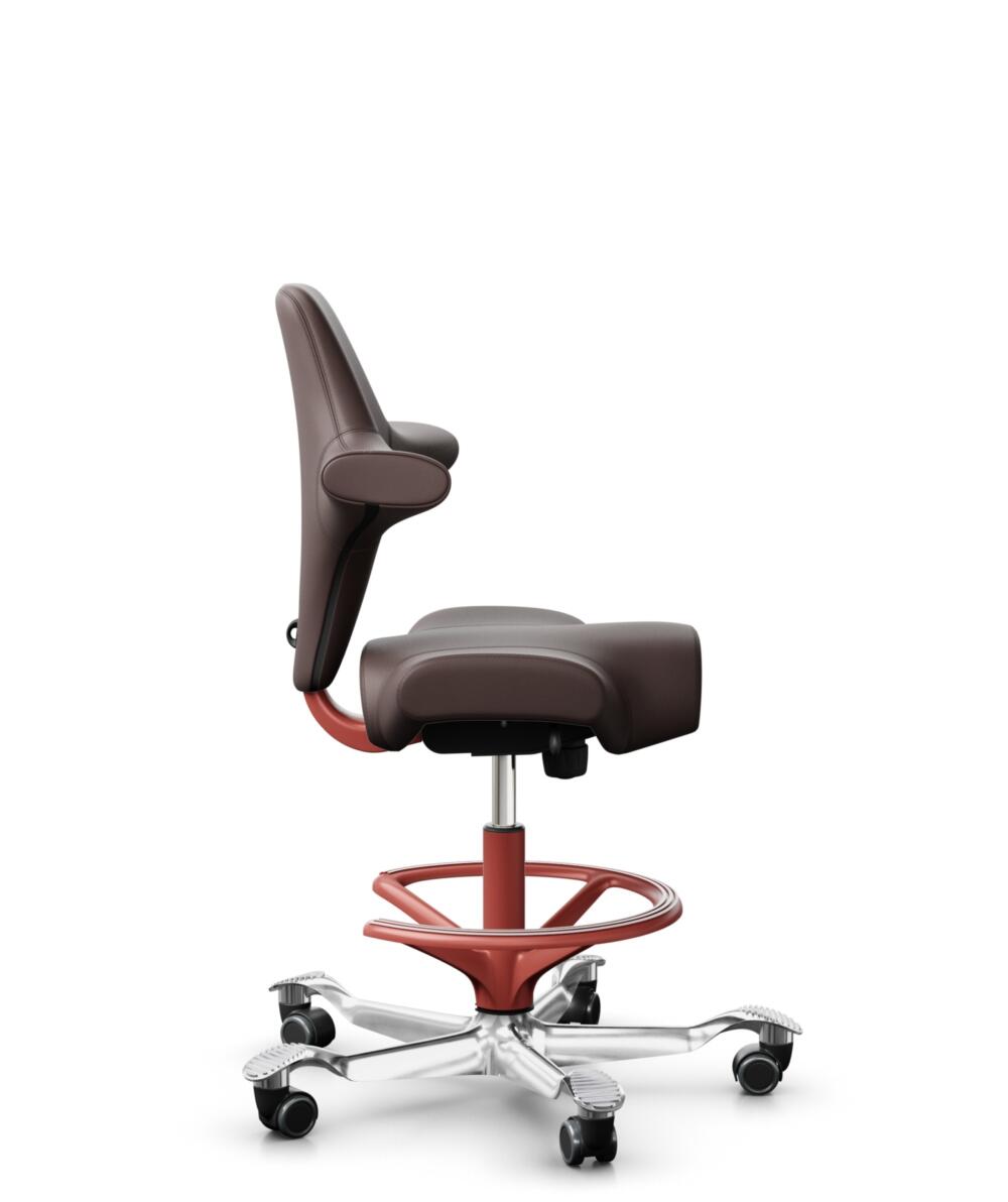 HÅG Capisco 8106 - Paloma Soft (Wollsdorf) - Semi-aniline Leder - PL55130 Dark brown - Framekleur - Blush Rose - Gasveer - 265 mm (Zithoogte 53-79cm) - Vloercontact - Zachte wielen t.b.v. harde vloeren - Voetenring - Ja, in framekleur - Voetster - Ja, ... - 3