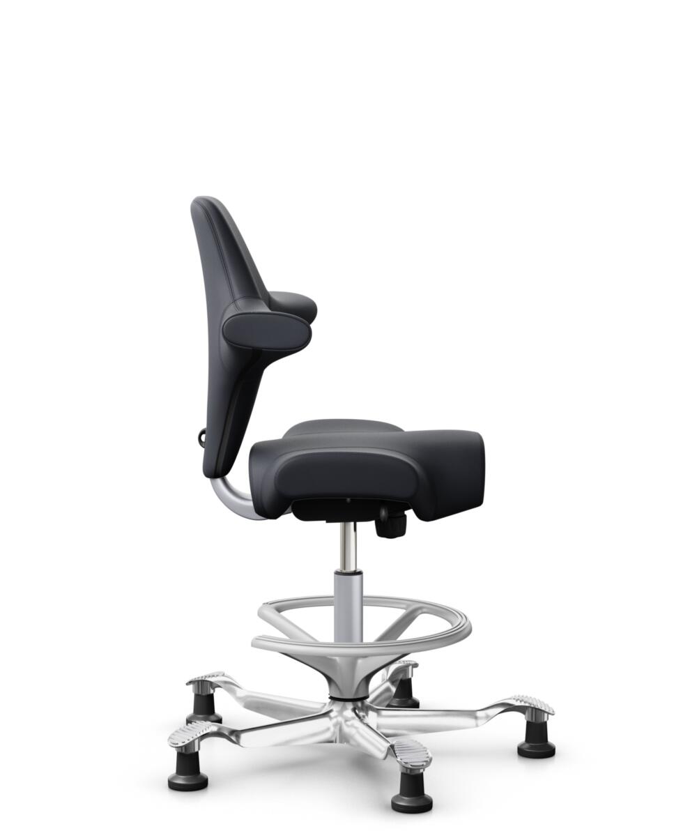HÅG Capisco 8106 - Paloma Soft (Wollsdorf) - Semi-aniline Leder - PL55185 Charcoal - Framekleur - Zilver - Gasveer - 200 mm (Zithoogte 46-64cm) - Vloercontact - Glijdoppen - Voetenring - Ja, in framekleur - Voetster - Ja, voetster in gepolijst aluminium - 1