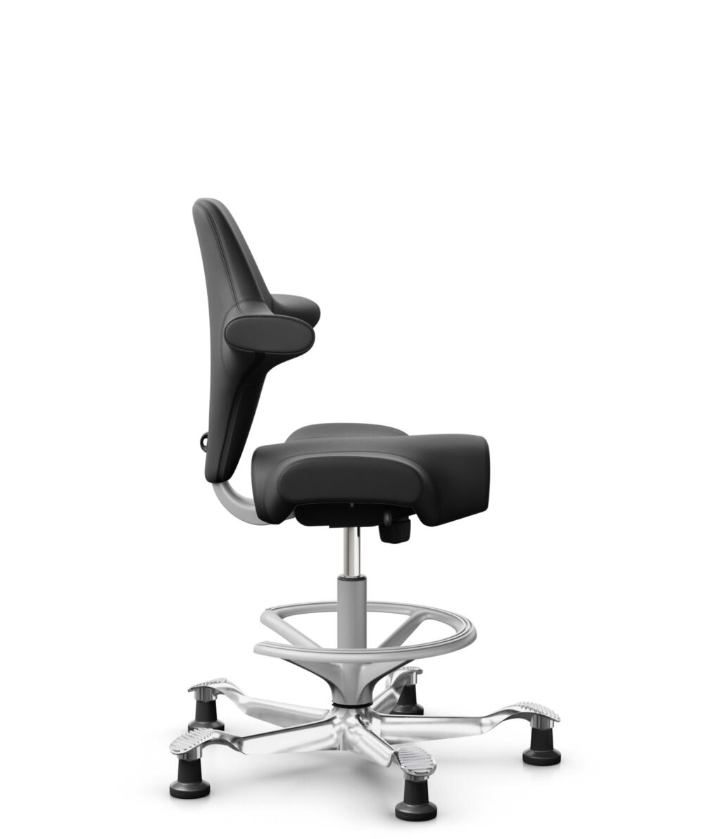 HÅG Capisco 8106 - Paloma Soft (Wollsdorf) - Semi-aniline Leder - PL56100 Black - Framekleur - Zilver - Gasveer - 265 mm (Zithoogte 53-79cm) - Vloercontact - Glijdoppen - Voetenring - Ja, in framekleur - Voetster - Ja, voetster in gepolijst aluminium - 2