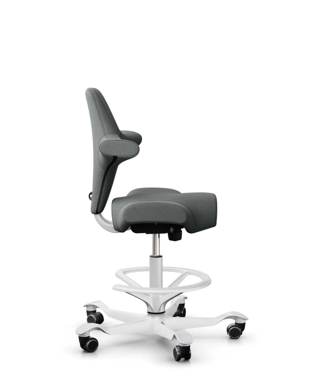HÅG Capisco 8106 - Cura Loop (Gabriel) - Gerecycled Polyester - CLP60109 - Grey - Framekleur - Wit - Gasveer - 200 mm (Zithoogte 46-64cm) - Vloercontact - Zachte wielen t.b.v. harde vloeren - Voetenring - Ja, in framekleur - Voetster - Nee, voetster in... - 2