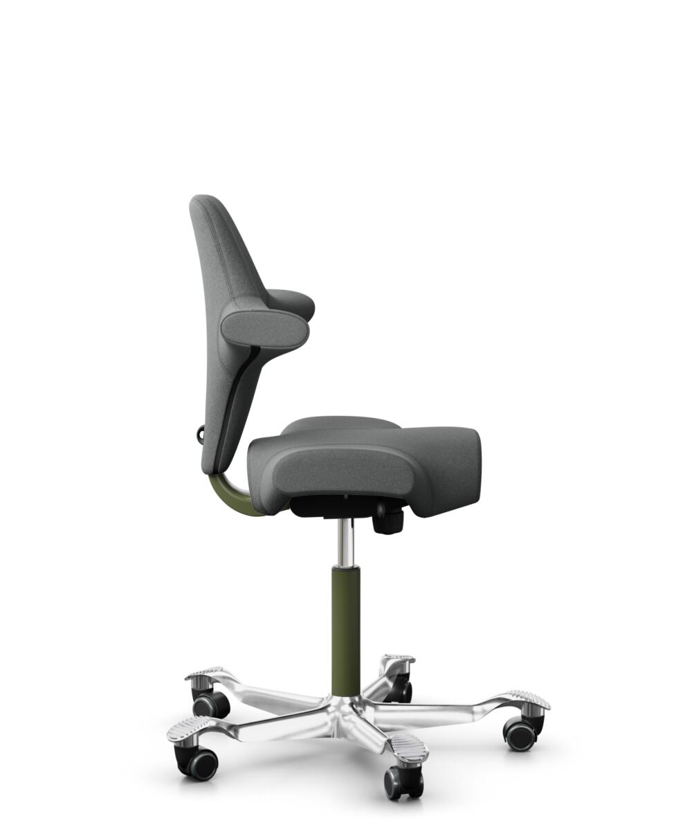 HÅG Capisco 8106 - Cura Loop (Gabriel) - Gerecycled Polyester - CLP60109 - Grey - Framekleur - Moss Grey - Gasveer - 265 mm (Zithoogte 53-79cm) - Vloercontact - Harde wielen t.b.v. zachte vloeren - Voetenring - Nee, geen voetenring - Voetster - Ja, voe... - 2