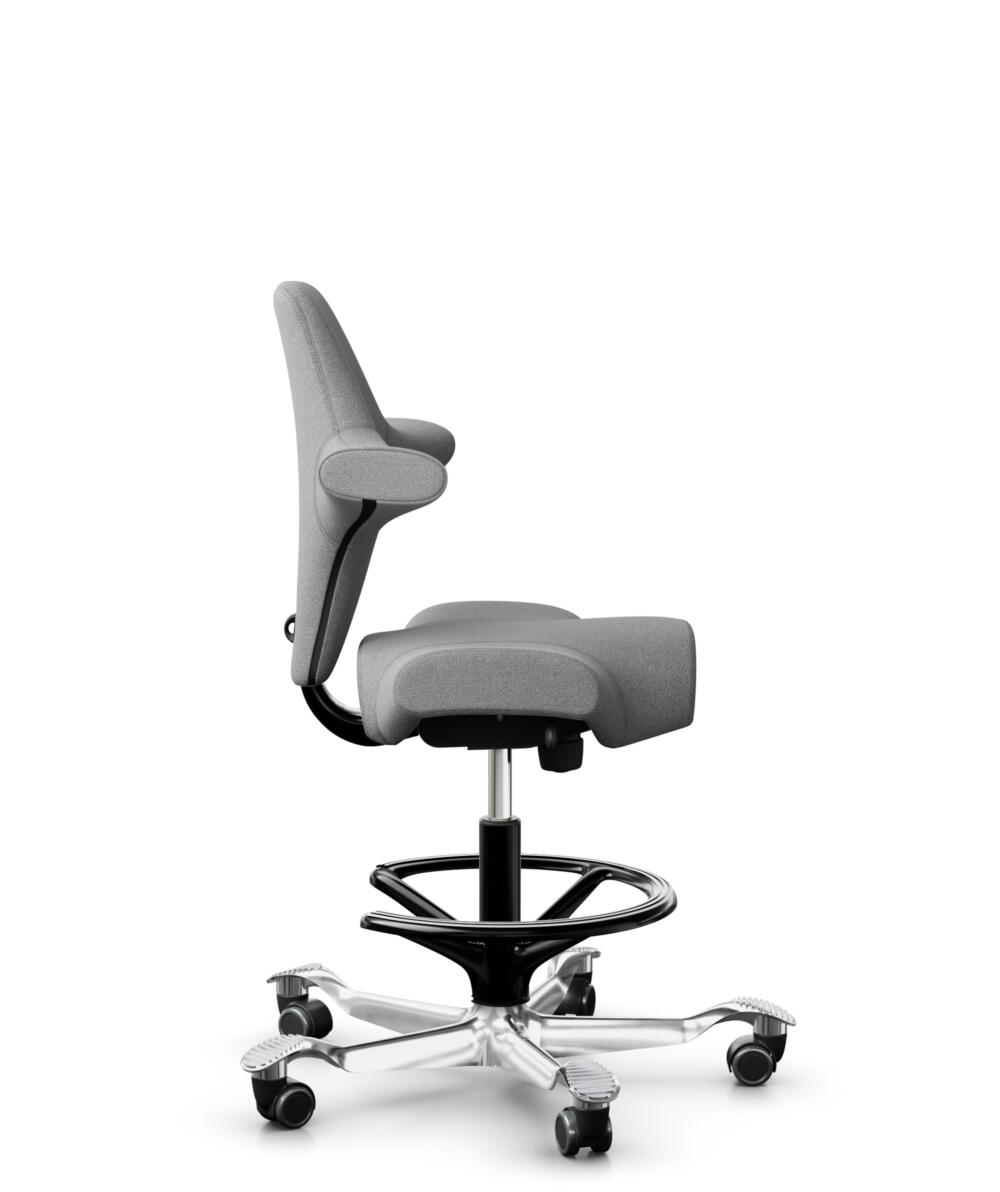 HÅG Capisco 8106 - Cura Loop (Gabriel) - Gerecycled Polyester - CLP60110 Light grey - Framekleur - Zwart - Gasveer - 265 mm (Zithoogte 53-79cm) - Vloercontact - Harde wielen t.b.v. zachte vloeren - Voetenring - Ja, in framekleur - Voetster - Ja, voetst... - 2