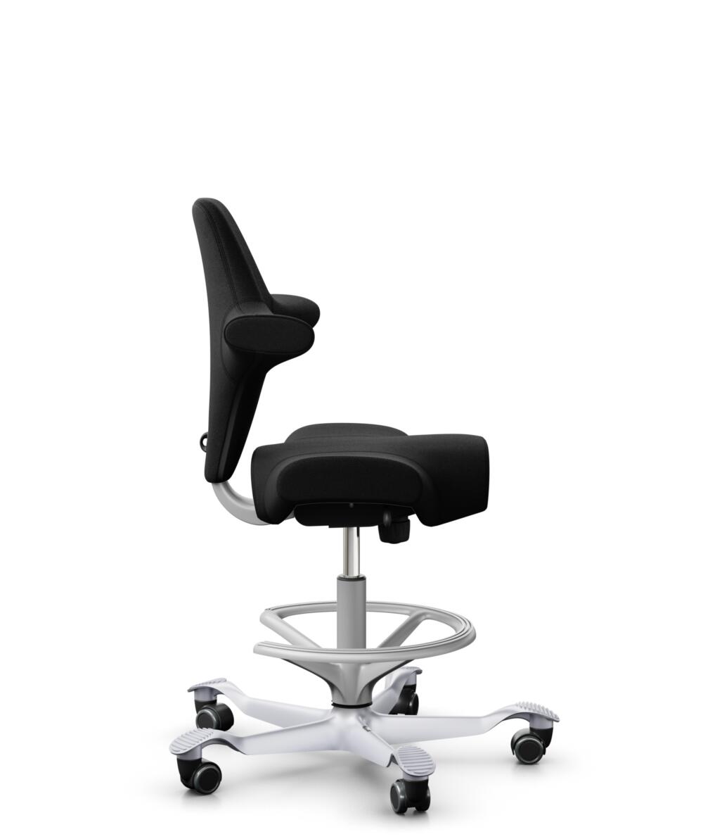 HÅG Capisco 8106 - Cura Loop (Gabriel) - Gerecycled Polyester - CLP60999 Black - Framekleur - Zilver - Gasveer - 265 mm (Zithoogte 53-79cm) - Vloercontact - Harde wielen t.b.v. zachte vloeren - Voetenring - Ja, in framekleur - Voetster - Nee, voetster ... - 2