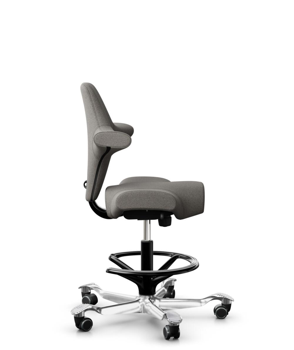 HÅG Capisco 8106 - Cura Loop (Gabriel) - Gerecycled Polyester - CLP61168 Beige-grey - Framekleur - Zwart - Gasveer - 200 mm (Zithoogte 46-64cm) - Vloercontact - Zachte wielen t.b.v. harde vloeren - Voetenring - Ja, in framekleur - Voetster - Ja, voetst... - 2