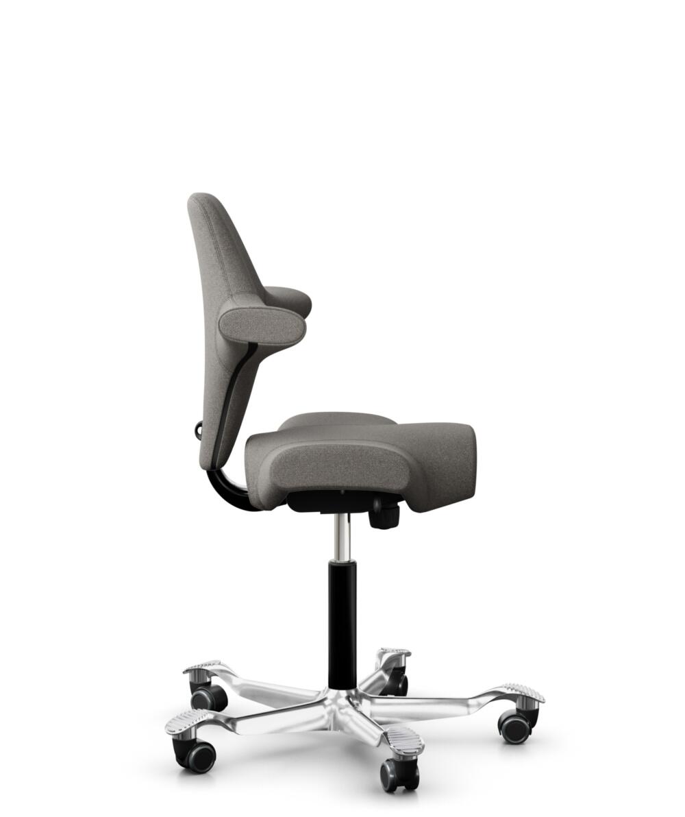 HÅG Capisco 8106 - Cura Loop (Gabriel) - Gerecycled Polyester - CLP61168 Beige-grey - Framekleur - Zwart - Gasveer - 265 mm (Zithoogte 53-79cm) - Vloercontact - Harde wielen t.b.v. zachte vloeren - Voetenring - Nee, geen voetenring - Voetster - Ja, voe... - 2