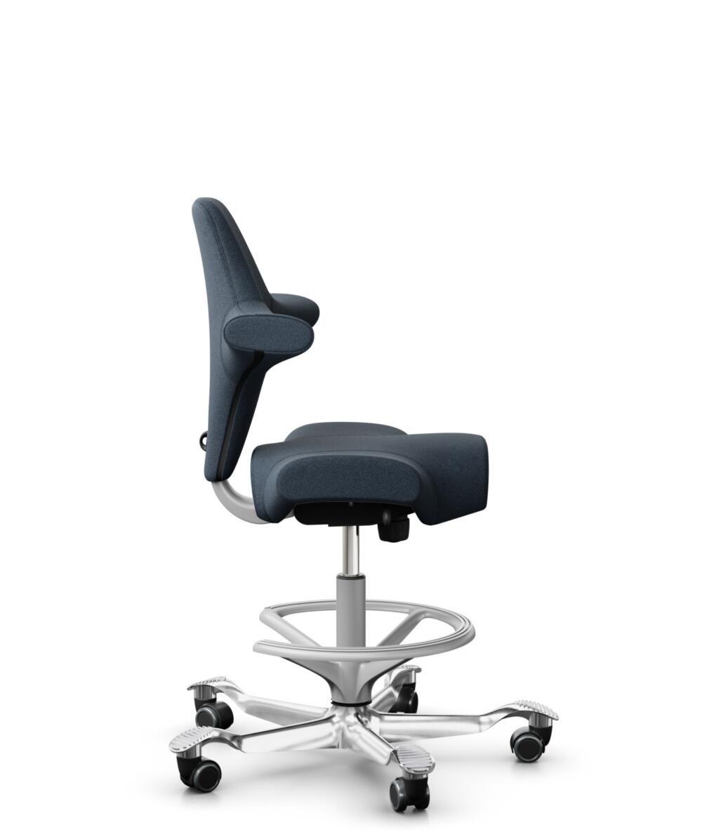 HÅG Capisco 8106 - Cura Loop (Gabriel) - Gerecycled Polyester - CLP66165 Blue - Framekleur - Zilver - Gasveer - 200 mm (Zithoogte 46-64cm) - Vloercontact - Zachte wielen t.b.v. harde vloeren - Voetenring - Ja, in framekleur - Voetster - Ja, voetster in... - 2