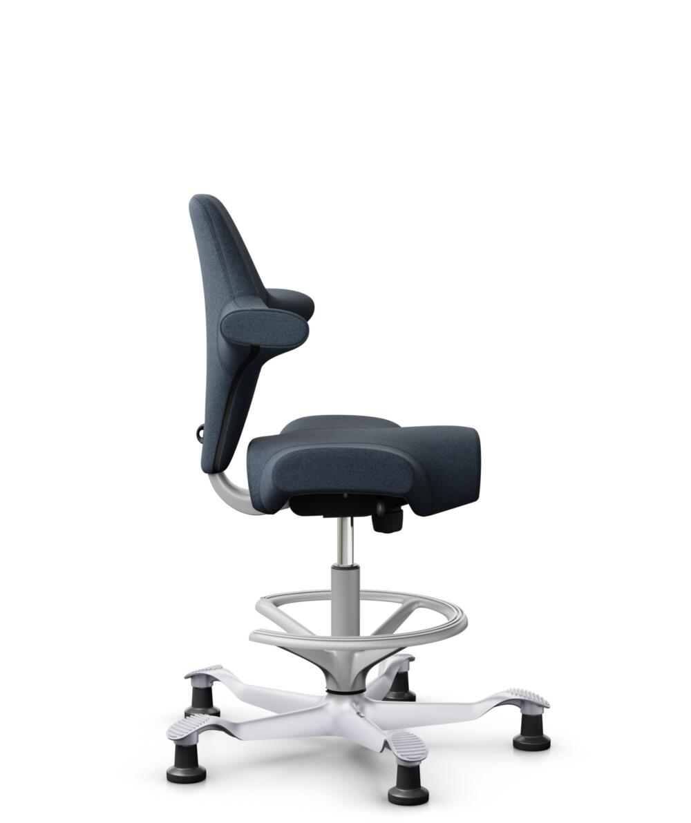 HÅG Capisco 8106 - Cura Loop (Gabriel) - Gerecycled Polyester - CLP66165 Blue - Framekleur - Zilver - Gasveer - 265 mm (Zithoogte 53-79cm) - Vloercontact - Glijdoppen - Voetenring - Ja, in framekleur - Voetster - Nee, voetster in framekleur - 2