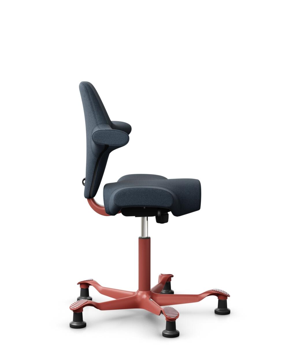 HÅG Capisco 8106 - Cura Loop (Gabriel) - Gerecycled Polyester - CLP66165 Blue - Framekleur - Blush Rose - Gasveer - 150 mm (Zithoogte 40-55cm) - Vloercontact - Glijdoppen - Voetenring - Nee, geen voetenring - Voetster - Nee, voetster in framekleur - 2