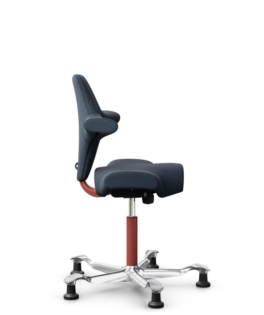 HÅG Capisco 8106 - Cura Loop (Gabriel) - Gerecycled Polyester - CLP66165 Blue - Framekleur - Blush Rose - Gasveer - 200 mm (Zithoogte 46-64cm) - Vloercontact - Glijdoppen - Voetenring - Nee, geen voetenring - Voetster - Ja, voetster in gepolijst aluminium - 2