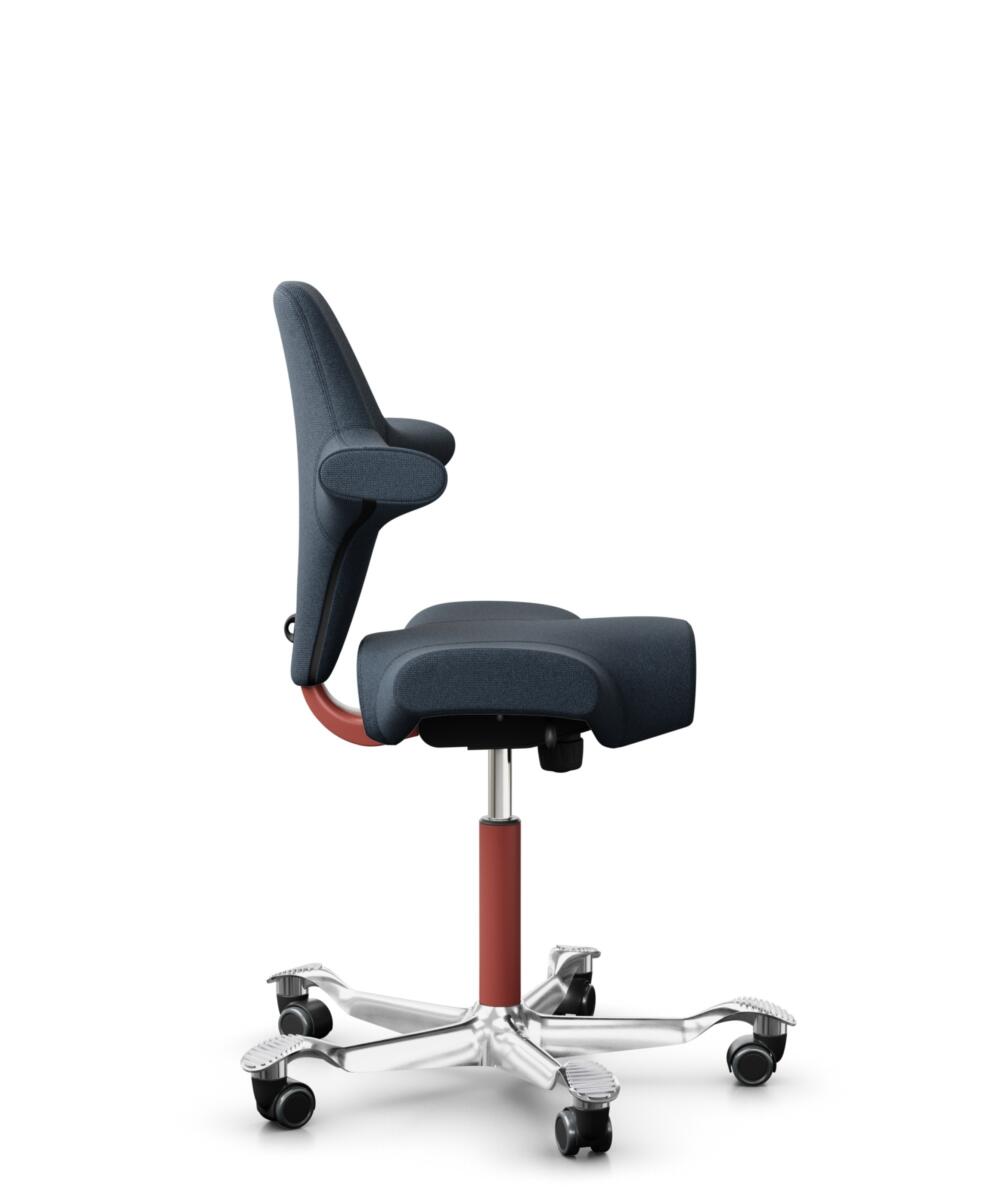 HÅG Capisco 8106 - Cura Loop (Gabriel) - Gerecycled Polyester - CLP66165 Blue - Framekleur - Blush Rose - Gasveer - 265 mm (Zithoogte 53-79cm) - Vloercontact - Zachte wielen t.b.v. harde vloeren - Voetenring - Nee, geen voetenring - Voetster - Ja, voet... - 2