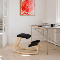 Silla de rodillas Varier Variable sin respaldo – Natural/Negro thumbnail