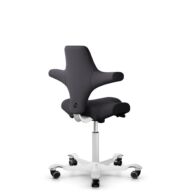 HÅG Capisco 8106 - Xtreme (Camira) - Poliéster reciclado - EXR145 - Charcoal - White - 150mm (seat height 40–55cm) - Hard castors for soft floors thumbnail