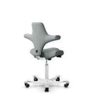 HÅG Capisco 8106 - Select (Gabriel) - Laine / Polyamide - SC60131 - Light ash grey - Blanc - 265 mm (hauteur d’assise 53–79 cm) - Roues dures pour sols souples thumbnail