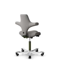 HÅG Capisco 8106 - Oceanic (Camira) - Polyester recyclé - OCI008 - Warm grey - Moss Grey - 265 mm (hauteur d’assise 53–79 cm) - Roues souples pour sols durs thumbnail