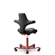 HÅG Capisco 8106 - Puxx 1 (Oniro) - Skóra syntetyczna z poliuretanu - PU215816 - Black - Blush Rose - 150mm (seat height 40–55cm) - Soft castors for hard floors thumbnail