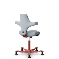 HÅG Capisco 8106 - Sirdal (GU) - Wełna - SRD120 Light grey - Blush Rose - 150mm (seat height 40–55cm) - Glides thumbnail