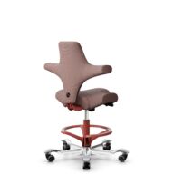 HÅG Capisco 8106 - Steelcut Trio 3 (Kvadrat) - Laine / Polyamide - STT645 - Dusty red - Blush Rose - 265 mm (hauteur d’assise 53–79 cm) - Roues dures pour sols souples thumbnail