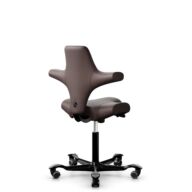HÅG Capisco 8106 - Paloma Soft (Wollsdorf) - Cuir semi-aniline - ATG55130 - Noir - 150 mm (hauteur d’assise 40–55 cm) - Roues dures pour sols souples thumbnail