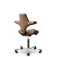 HÅG Capisco 8106 - Paloma Soft (Wollsdorf) - Cuero semi-anilina - PL05429 Cognac - Moss Grey - 150mm (seat height 40–55cm) - Hard castors for soft floors thumbnail