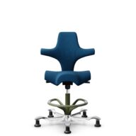HÅG Capisco 8106 - Select (Gabriel) - Wol / Polyamide - SC66071 - Navy blue - Framekleur - Moss Grey - Gasveer - 265 mm (Zithoogte 53-79cm) - Vloercontact - Glijdoppen - Voetenring - Ja, in framekleur - Voetster - Ja, voetster in gepolijst aluminium thumbnail