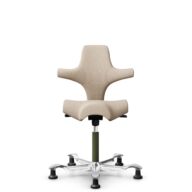 HÅG Capisco 8106 - Select (Gabriel) - Wol / Polyamide - SC61188 - Light beige - Framekleur - Moss Grey - Gasveer - 265 mm (Zithoogte 53-79cm) - Vloercontact - Glijdoppen - Voetenring - Nee, geen voetenring - Voetster - Ja, voetster in gepolijst aluminium thumbnail