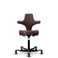 HÅG Capisco 8106 - Select (Gabriel) - Wol / Polyamide - SC61186 - Chestnut - Framekleur - Zwart - Gasveer - 150 mm (Zithoogte 40-55cm) - Vloercontact - Glijdoppen - Voetenring - Nee, geen voetenring - Voetster - Nee, voetster in framekleur thumbnail