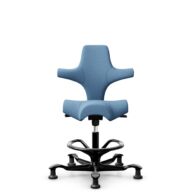 HÅG Capisco 8106 - Oceanic (Camira) - Polyester recyclé - OCI011 - Light blue - Noir - 265 mm (hauteur d’assise 53–79 cm) - Patins thumbnail