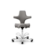 HÅG Capisco 8106 - Oceanic (Camira) - Polyester recyclé - OCI008 - Warm grey - Blanc - 265 mm (hauteur d’assise 53–79 cm) - Roues dures pour sols souples thumbnail