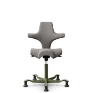 HÅG Capisco 8106 - Oceanic (Camira) - Poliéster reciclado - OCI008 - Warm grey - Moss Grey - 200 mm (seat height 46-64cm) - Glides thumbnail