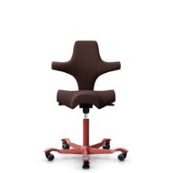 HÅG Capisco 8106 - Sirdal (GU) - Wełna - SRD480 - Chestnut - Blush Rose - 150mm (seat height 40–55cm) - Hard castors for soft floors thumbnail