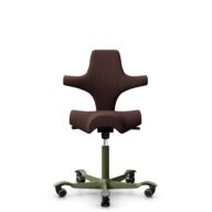 HÅG Capisco 8106 - Sirdal (GU) - Laine - SRD480 - Chestnut - Moss Grey - 150 mm (hauteur d’assise 40–55 cm) - Roues dures pour sols souples thumbnail