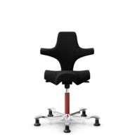 HÅG Capisco 8106 - Sirdal (GU) - Wol - SRD190 Black - Framekleur - Blush Rose - Gasveer - 150 mm (Zithoogte 40-55cm) - Vloercontact - Glijdoppen - Voetenring - Nee, geen voetenring - Voetster - Ja, voetster in gepolijst aluminium thumbnail