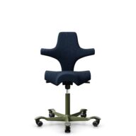 HÅG Capisco 8106 - Sirdal (GU) - Laine - SRD780 Dark blue - Moss Grey - 150 mm (hauteur d’assise 40–55 cm) - Roues souples pour sols durs thumbnail