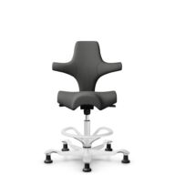 HÅG Capisco 8106 - Steelcut Trio 3 (Kvadrat) - Laine / Polyamide - STT383 - Charcoal - Blanc - 265 mm (hauteur d’assise 53–79 cm) - Patins thumbnail