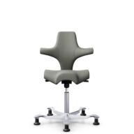 HÅG Capisco 8106 - Paloma Soft (Wollsdorf) - Cuir semi-aniline - ATG55115 - Warm grey - Argent - 200 mm (hauteur d’assise 46–64 cm) - Patins thumbnail