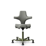 HÅG Capisco 8106 - Paloma Soft (Wollsdorf) - Cuero semi-anilina - ATG55115 - Warm grey - Moss Grey - 150mm (seat height 40–55cm) - Glides thumbnail