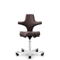 HÅG Capisco 8106 - Paloma Soft (Wollsdorf) - Cuir semi-aniline - ATG55130 - Dark brown - Blanc - 265 mm (hauteur d’assise 53–79 cm) - Roues dures pour sols souples thumbnail