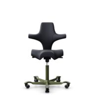 HÅG Capisco 8106 - Paloma Soft (Wollsdorf) - Cuir semi-aniline - ATG55185 - Charcoal - Moss Grey - 200 mm (hauteur d’assise 46–64 cm) - Roues dures pour sols souples thumbnail