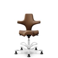HÅG Capisco 8106 - Paloma Soft (Wollsdorf) - Cuir semi-aniline - PL05429 Cognac - Blanc - 200 mm (hauteur d’assise 46–64 cm) - Patins thumbnail