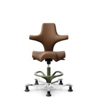 HÅG Capisco 8106 - Paloma Soft (Wollsdorf) - Cuero semi-anilina - PL05429 Cognac - Moss Grey - 265 mm (seat height 53-79cm) - Glides thumbnail