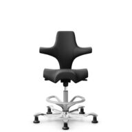 HÅG Capisco 8106 - Paloma Soft (Wollsdorf) - Semi-aniline Leder - PL56100 Black - Framekleur - Zilver - Gasveer - 265 mm (Zithoogte 53-79cm) - Vloercontact - Glijdoppen - Voetenring - Ja, in framekleur - Voetster - Ja, voetster in gepolijst aluminium thumbnail