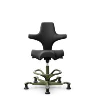 HÅG Capisco 8106 - Paloma Soft (Wollsdorf) - Cuir semi-aniline - PL56100 Black - Moss Grey - 265 mm (hauteur d’assise 53–79 cm) - Patins thumbnail